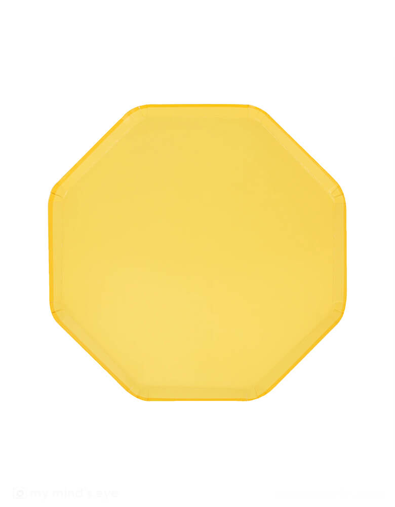 Momo Party's 8.25" x 8.25" lemon sherbet yellow side plates by Meri Meri. Comes in a set of 8 paper plates, the color is on the front and back, for a fabulous effect, and the octagonal shape adds a next-level statement look. They're perfect to give a summery, happy feel to any party or dinner with family and friends.