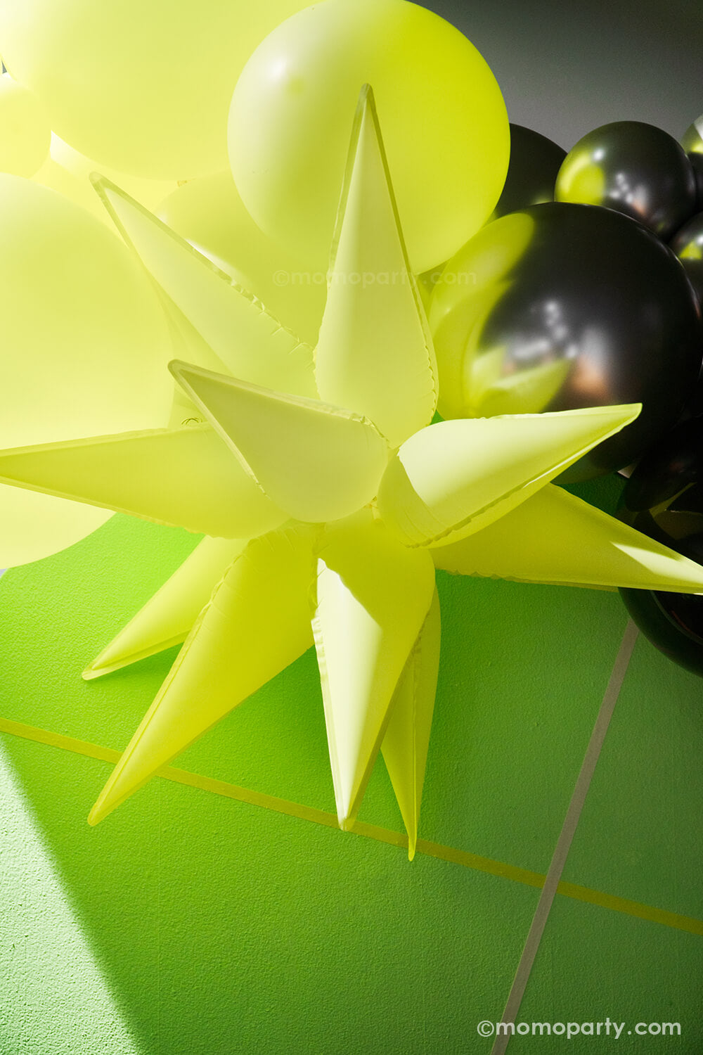 Jumbo 12 Point Neon Yellow Starburst Balloon