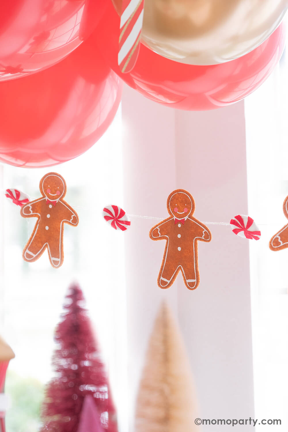 Puffy Felt Gingerbread and Candy Banner