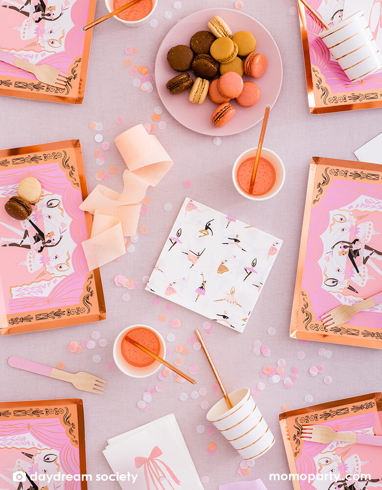 Pirouette Large Plates (Set of 8)