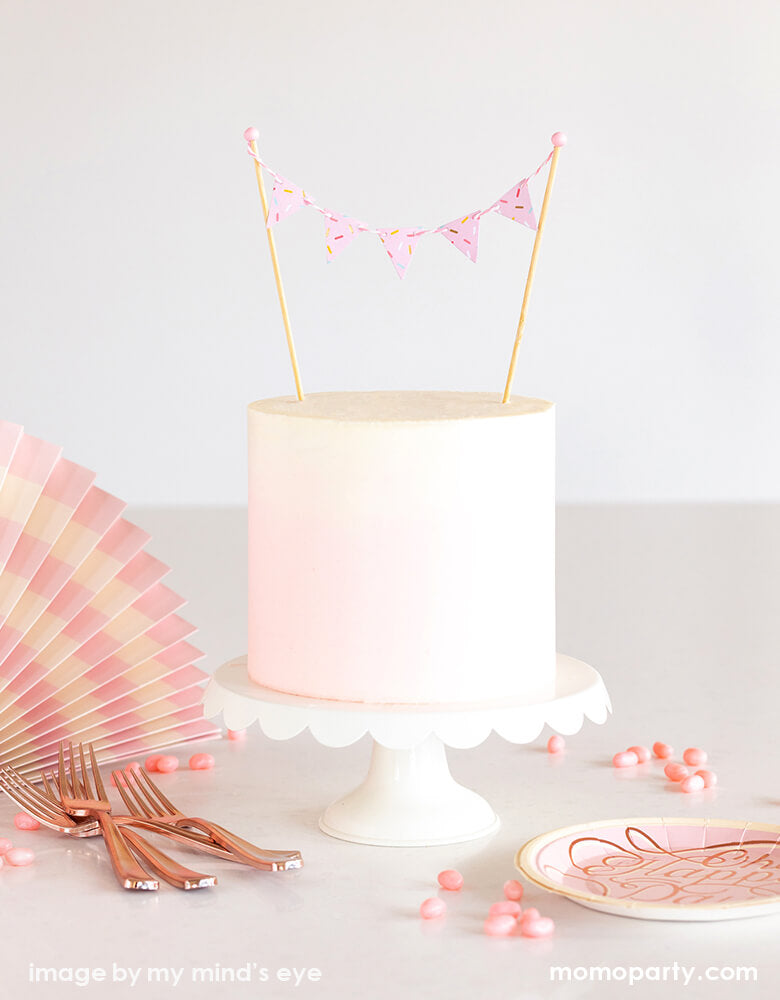 Buttercream cake with My Minds Eye - CBC704 Cake By Courtney Bunting Cake Topper.