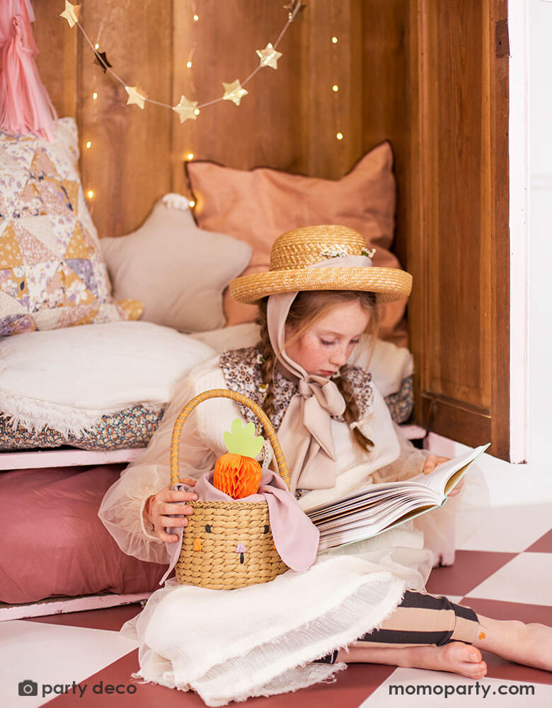 Honeycomb Carrot Decoration