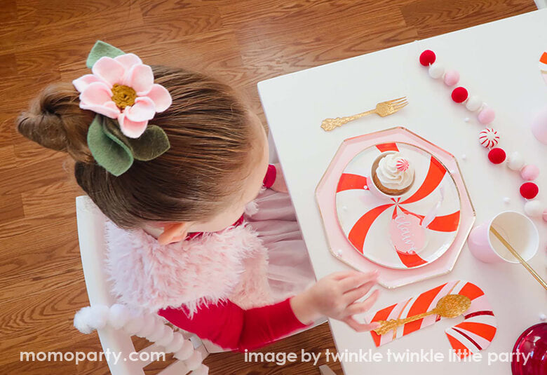 Candy Cane Napkins (Set of 16)