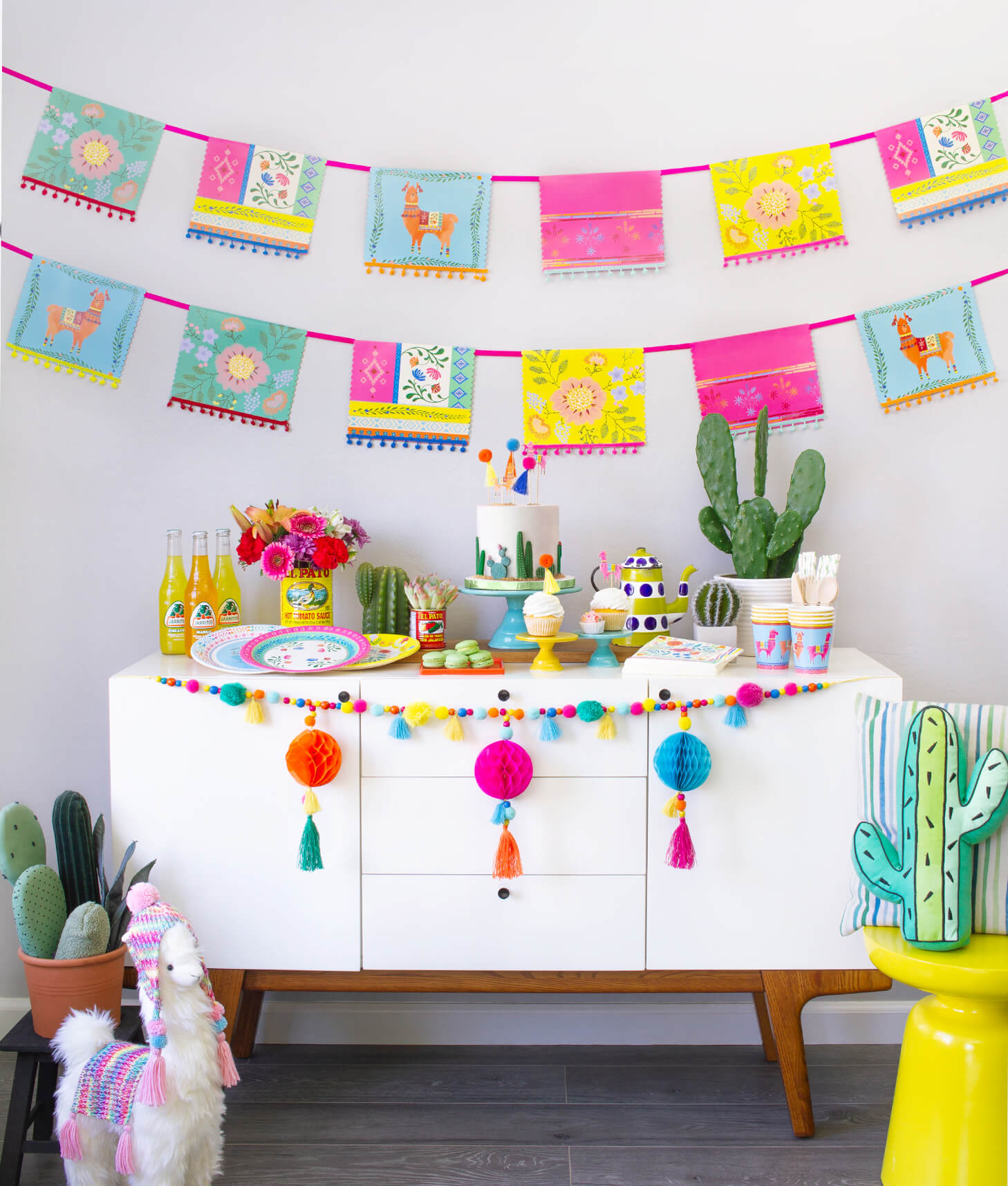 Stylish Adult Mexican Fiesta Party Decorations