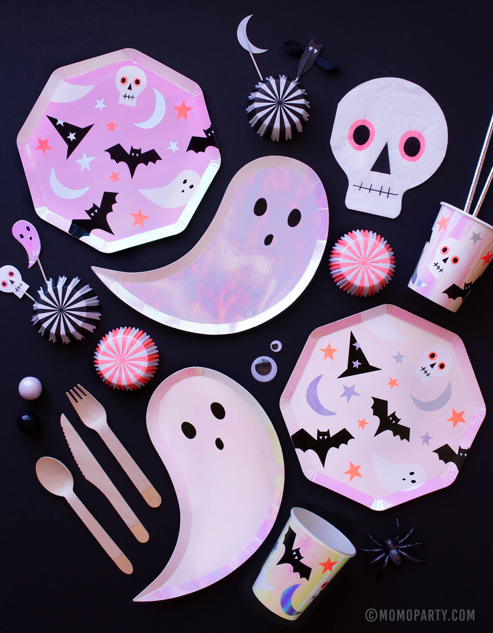 2019 momo party kids New Halloween party collection box supplies with Meri Meri ghost plates, halloween icon plates and cups, skull napkin, cupcake kits