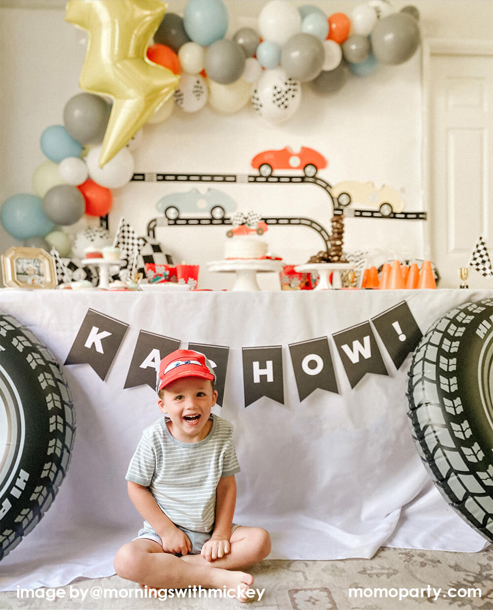 Lightning Bolt Foil Balloon