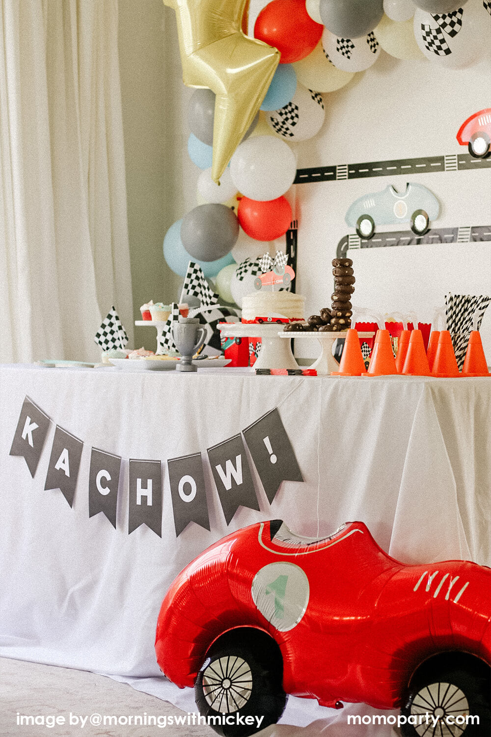 Race Car Balloon Cloud Kit
