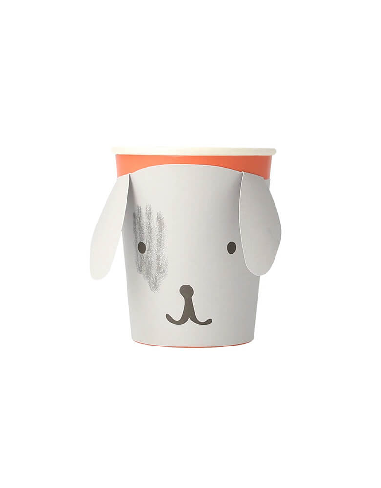 Momo Party's 9 oz puppy cups by Meri Meri, comes in a set of 8 cups in 4 difference designs of dog breeds, these adorable 3D cups. Their droopy ears, and sweet faces, will definitely delight your guests. As well as drinks, they are perfect to fill with popcorn, sweet treats and party favors. They're simply perfect for your kid's puppy or dog themed birthday party.