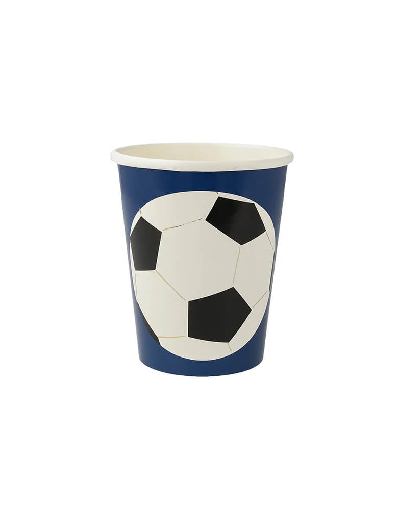 Momo Party's 9 oz soccer party cups by Meri Meri, comes in a set of 8 cups, They're perfect for kids and adults birthday parties, post match parties or for a get-together when you're cheering on your favorite team. Ideal for drinks or fill with popcorn or sweet treats.