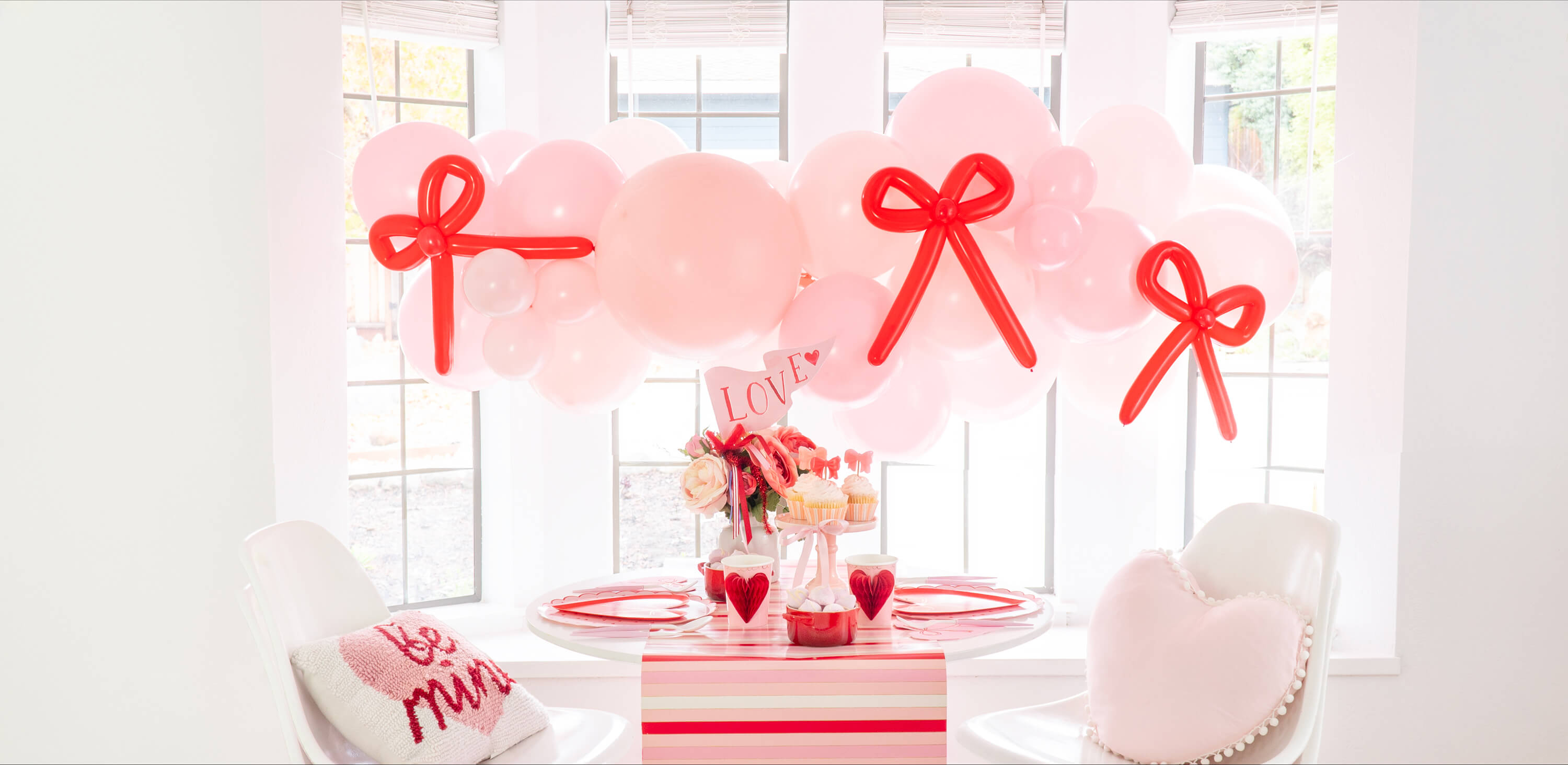 Groove One” Girl's First Birthday Party Ideas