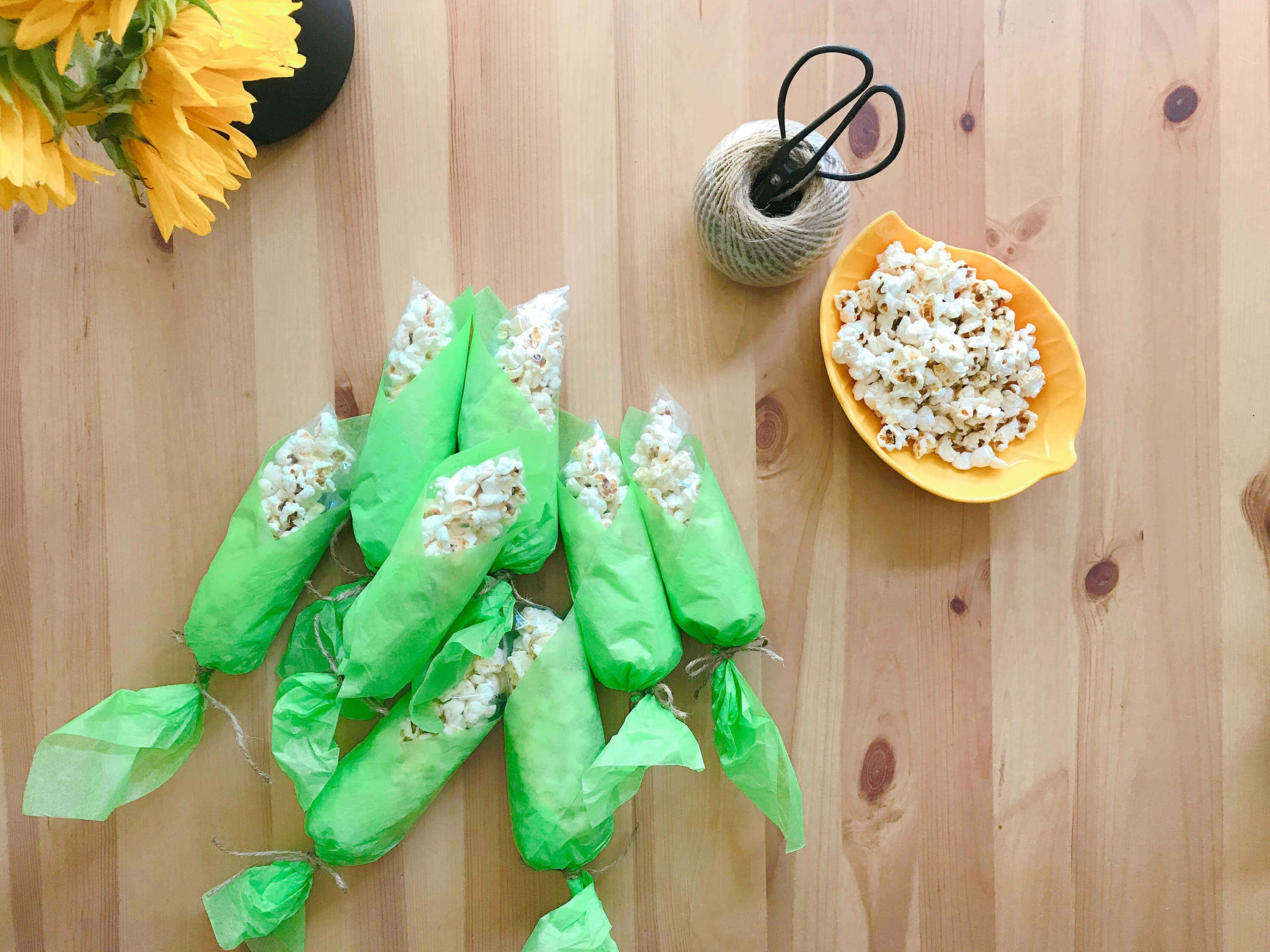Kids Farm Birthday Party Corn On the Cob Popcorn Treat Bags DIY Craft Step by step Tutorial