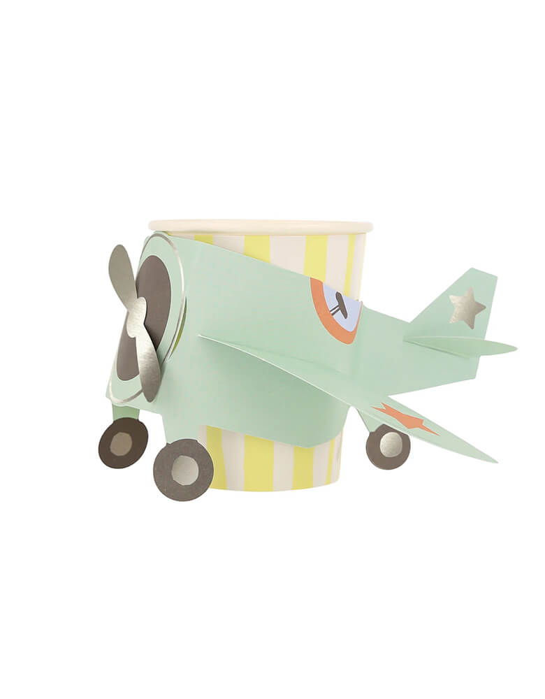 Momo Party's 9 oz Plane Cups by Meri Meri. Featuring yellow stripes with a 3D plane wrap with shiny silver foil details and a propeller, this set of 8 adorable airplane cups are perfect for kid's airplane, aviator, aviation themed party.