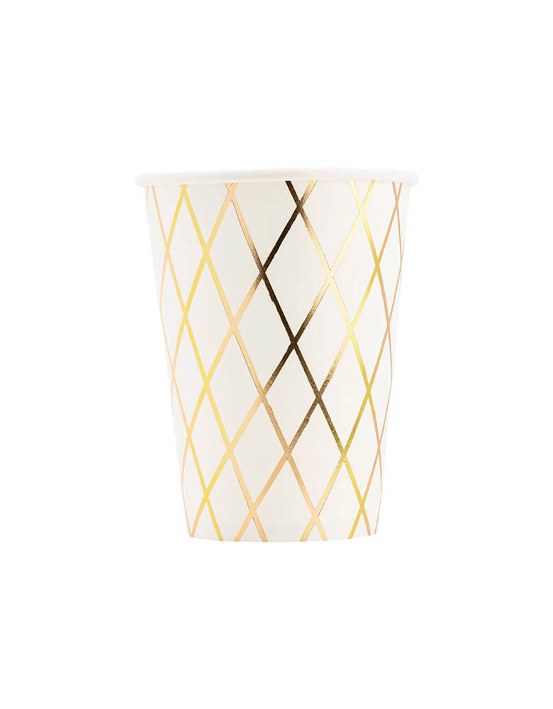 Momo Party's 12oz Basketball Paper Party Cups by My Mind's Eye, set of 8 paper cups. Perfect for little athletes, these cups feature a fun basketball net design. Be the MVP of your child's party with these unique and playful cups.