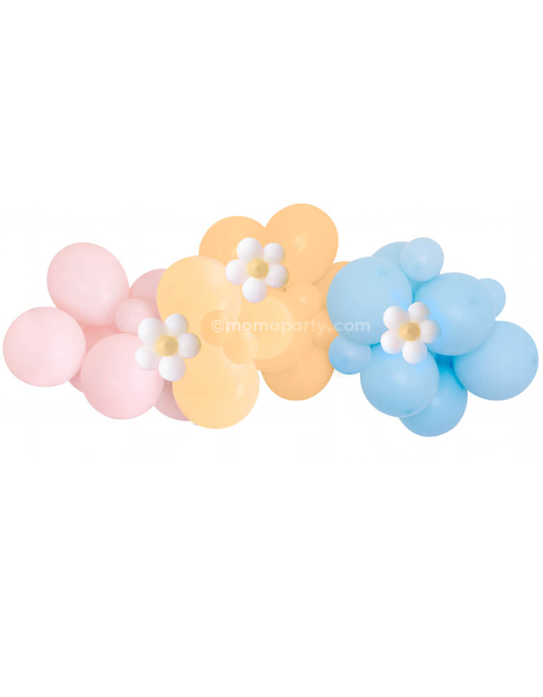 Bluey themed party balloon Garland by Momo Party. this amazing 8-foot balloon cloud assorted with 11” (large), 7”  & 5” (small) bluey-themed latex balloons in pastel matte blue, pink and peach, and white balloons that can make 5 daisies. High quality balloons that are made in USA