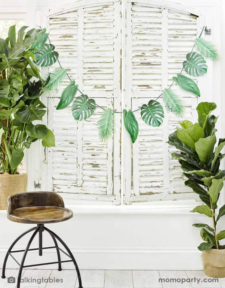 Green Palm Leaf Garland