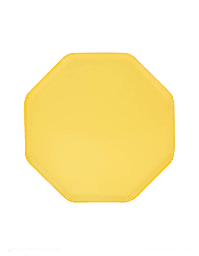 Momo Party's 8.25" x 8.25" lemon sherbet yellow side plates by Meri Meri. Comes in a set of 8 paper plates, the color is on the front and back, for a fabulous effect, and the octagonal shape adds a next-level statement look. They're perfect to give a summery, happy feel to any party or dinner with family and friends.
