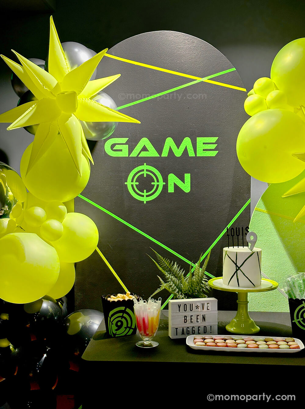 Jumbo 12 Point Neon Yellow Starburst Balloon