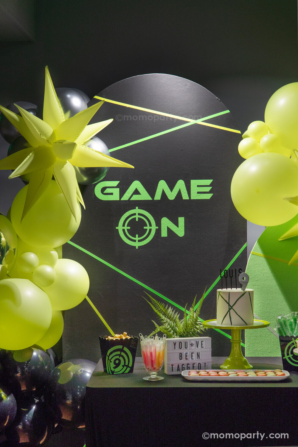 Jumbo 12 Point Neon Yellow Starburst Balloon