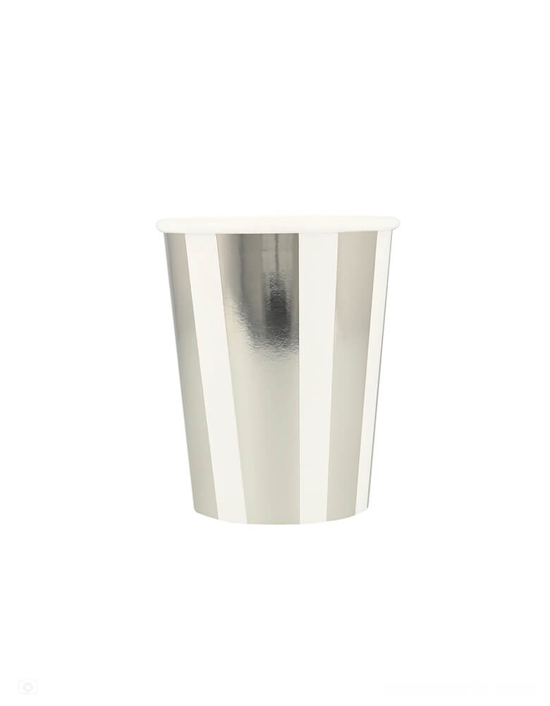 Momo Party's 9 oz silver striped party cups by Meri Meri. Comes in a set of 8 party cups, these silver cups will give a shine to any special drinks. They work great for a Halloween party, a space themed or Star Wars themed birthday bash!