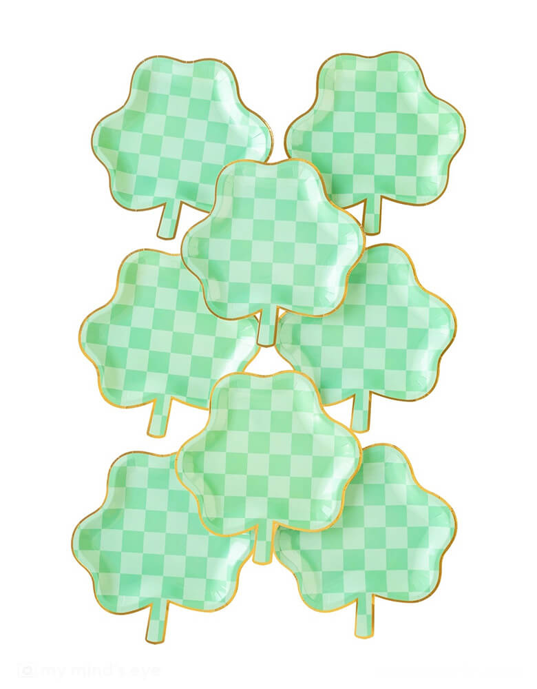 Momo Party's 8" Checkered Shamrock Paper Plates by My Mind's Eye. Comes in a set of 8 plates, these shamrock shaped plates in checker pattern are the perfect way to get your St. Paddy's Day party rockin'! Its checkered shamrock design lends a fun touch, making it a great way to get your St. Patrick's Day festivities started!
