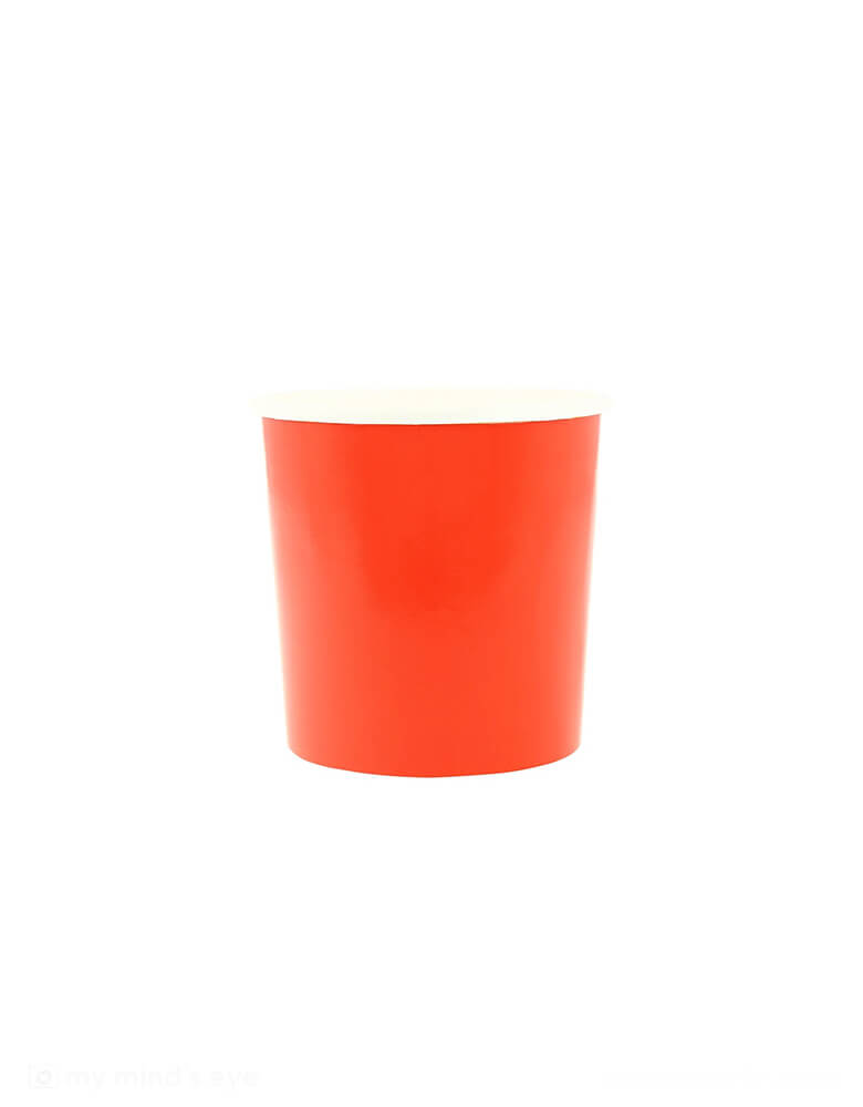 Momo Party's 9oz Tomato Red Tumbler Cups by Meri Meri. These vibrant tumbler cups are ideal for any celebration or dinner party where you want an upbeat vibe or, as red is also the color of love, a romantic meal.