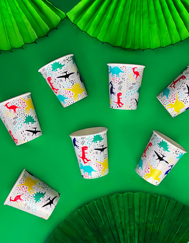 8 of Dinomite Cups with green bunting fan