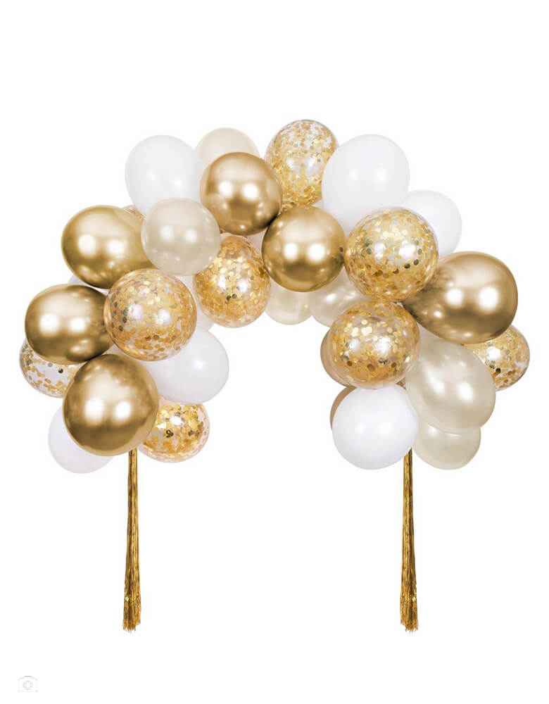Meri Meri Gold Balloon Arch Kit. Add a golden touch to any special occasion with this gorgeous Gold Balloon Arch mixed with chrom gold, gold confetti, pearl white and white color latex balloon and two gold streamer tassels on it. It is prefect balloon garland kit for your birthday, anniversary, engagement or wedding party