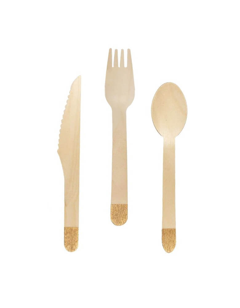 Meri Meri Gold Wooden Cutlery Set. pack of 24 in 3 utensils: 8 forks, 8 knives and 8 spoons Size: 6.25 inches, These high quality knives, forks and spoons are crafted in pale birch wood and decorated with shiny gold foil handles.