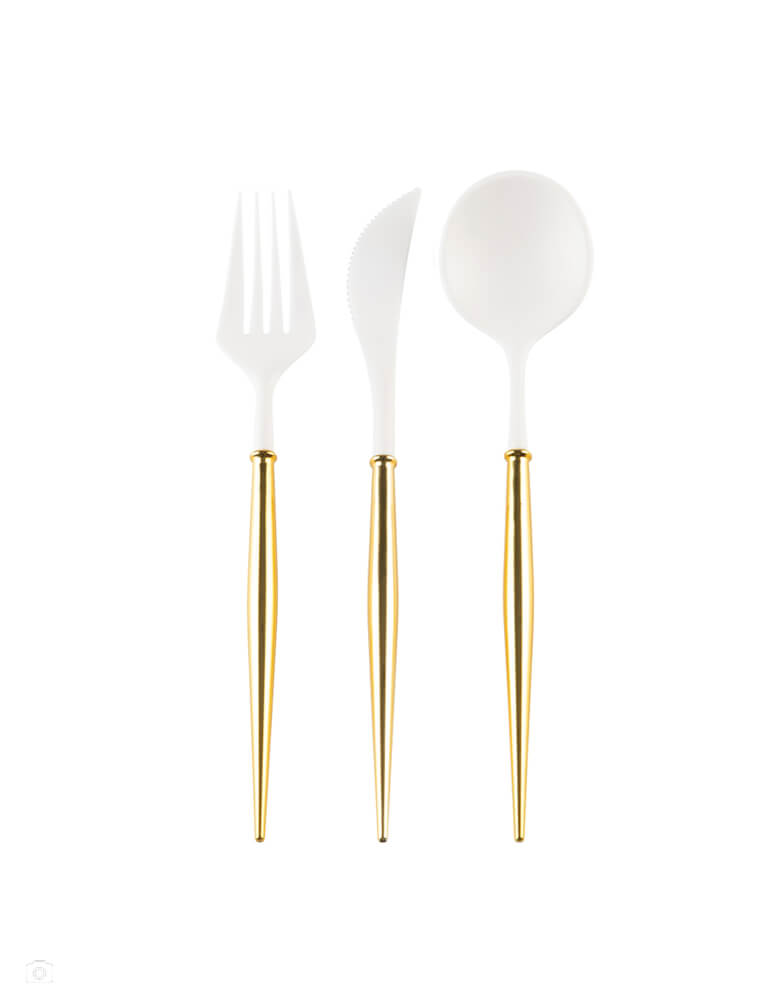Gold and White Cutlery Set by Sophistiplate. Pack of 24 in 3 utensils: 8 forks, 8 knives and 8 spoons. This Reusable, top rack dishwasher safe, disposable plastic cutlery by Sophistiplate is a gorgeous and sleek modern design that elevates any table, place setting, or event. Perfect for Birthday Parties, Date Night, Family Gatherings, Holidays, Parties, BBQ's, Outdoor Entertaining, Kids Parties, and more.