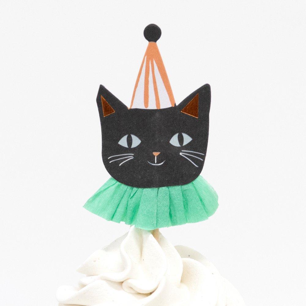 Vintage Halloween Cupcake Kit (Set of 24)