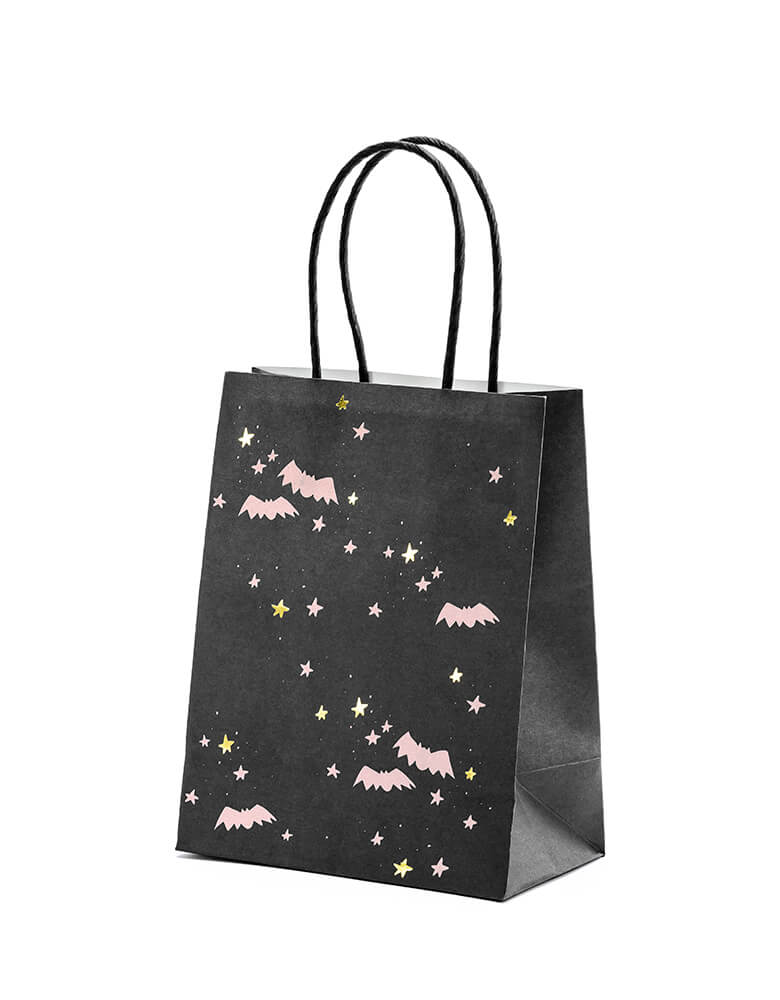 Party deco Halloween Bats Black and Pink Party Bags. Pack of 6 in size 5.5 x 7 x 3 inches. Featuring pink bats with pink and gold stars print in the black paper bag