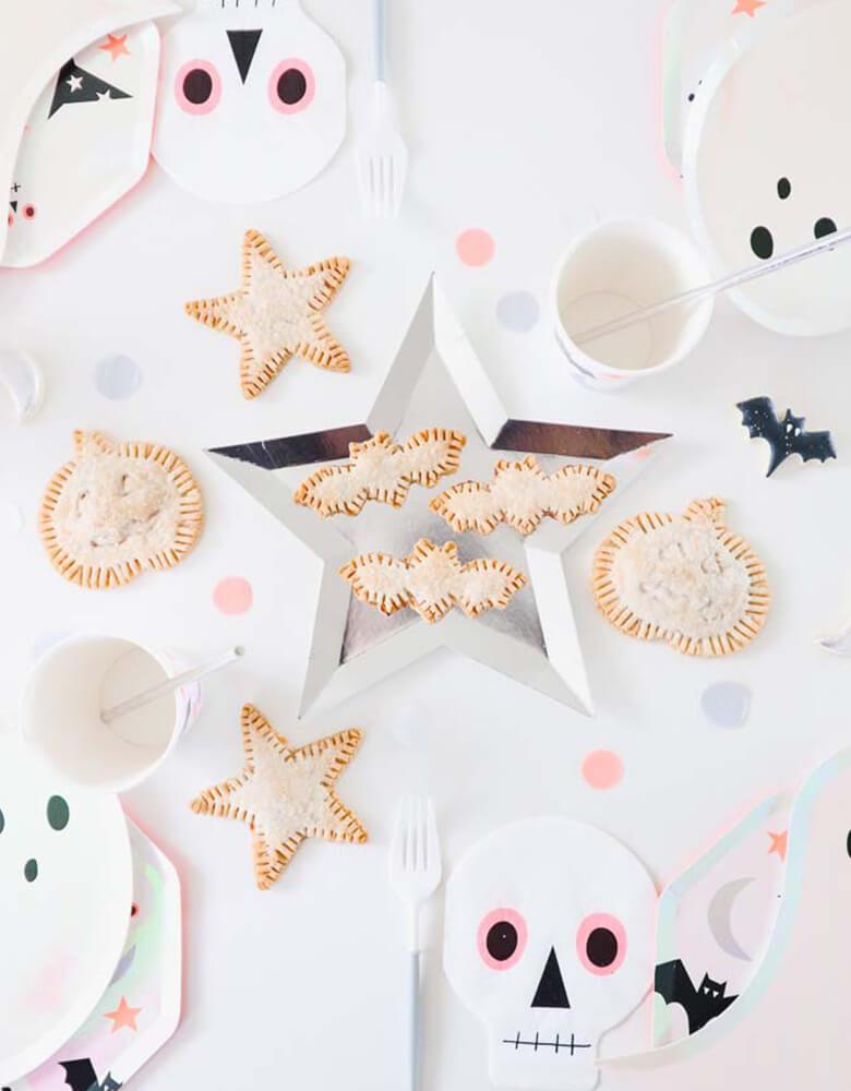 Star Silver Foil Plates (Set of 8)