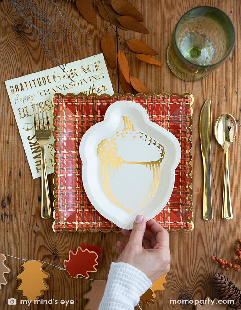Harvest Thanksgiving Plaid Scalloped Plates (Set of 8)
