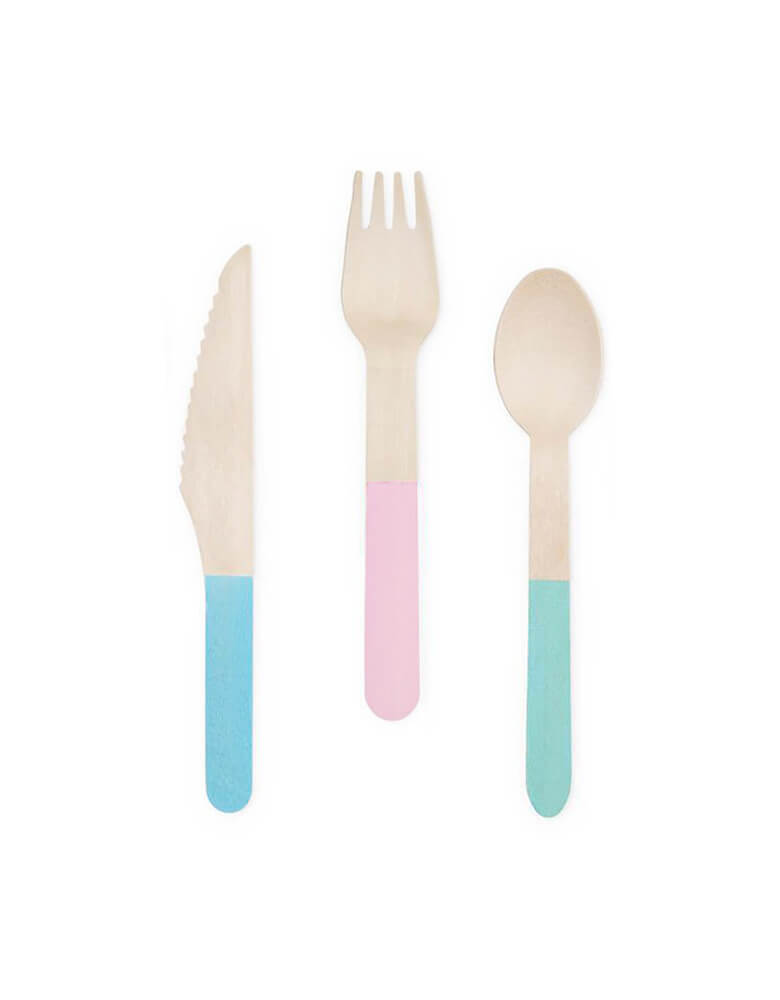 Momo Party's  Eco friendly Hyper Tropical Wooden Cutlery Set with 24 pieces of high quality wooden knives, forks and spoons decorated with beautiful multi-color handles.