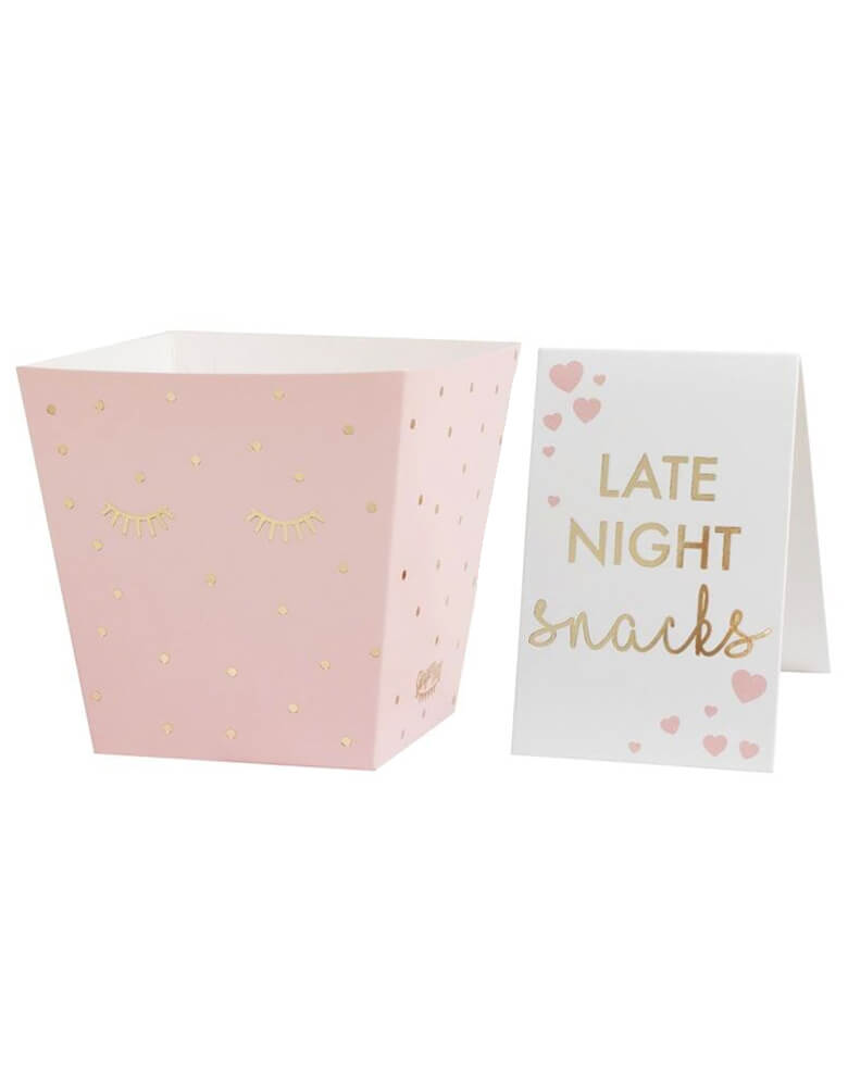 Momo Party's LATE NIGHT SNACK BAR MIDNIGHT FEAST KIT by Ginger Ray. Pack of 8 treat boxes with sweet eyelid and dots in a gold foil print, and a 1 tent card with "late night snacks" text and heart print.