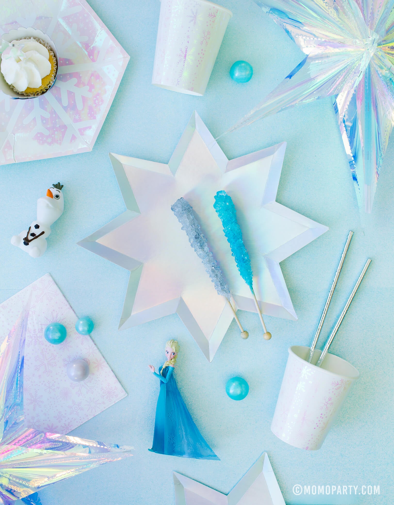 Momo party frozen collection of Frozen themed Morden Party tablewares with Meri Meri 8-point Shining Star Plates, Daydream society Frosted Small Plates, Frosted Cups, Elsa princes and Olaf figure toy as decoration