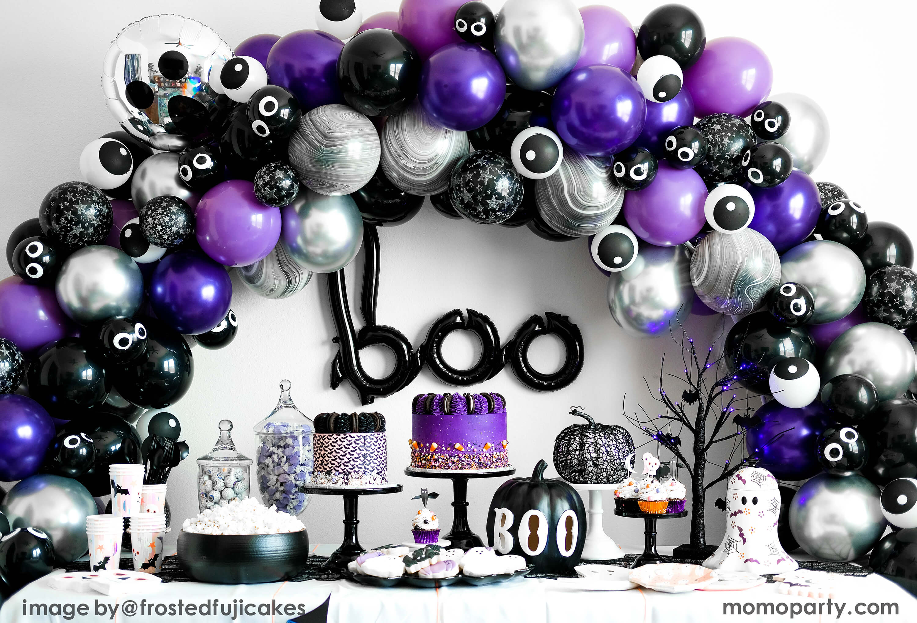 “Boo” Script Foil Mylar Balloon