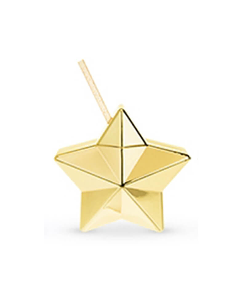 Shiny  Star Drink Tumblers in Gold by Blush. Includes a reusable straw in gold. These heavenly star shaped tumblers are perfect for a space, a Twinkle Twinkle Little Star theme party or a New Year's Eve celebration! 