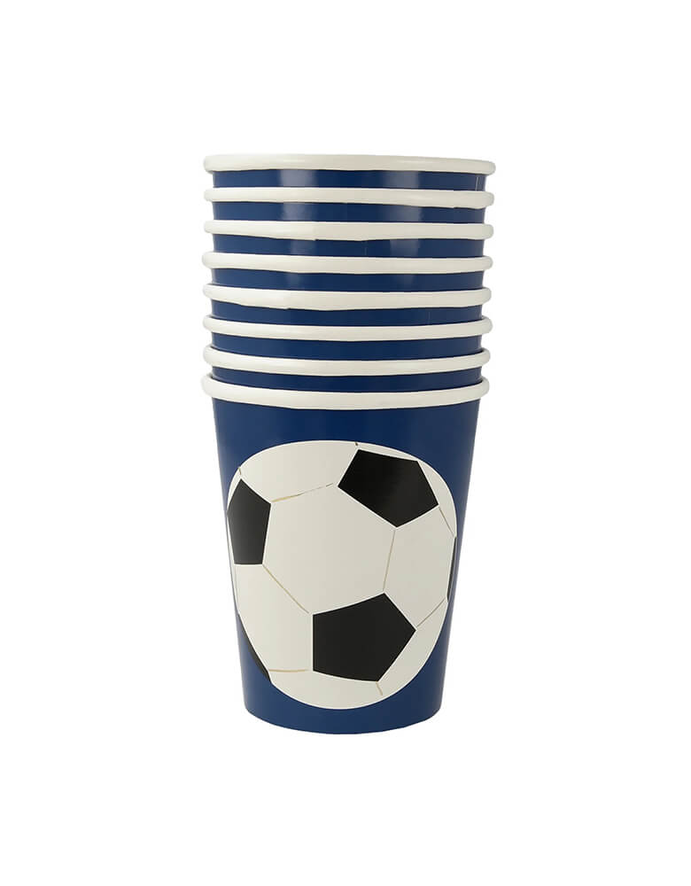 Momo Party's 9 oz soccer party cups by Meri Meri, comes in a set of 8 cups, They're perfect for kids and adults birthday parties, post match parties or for a get-together when you're cheering on your favorite team. Ideal for drinks or fill with popcorn or sweet treats.