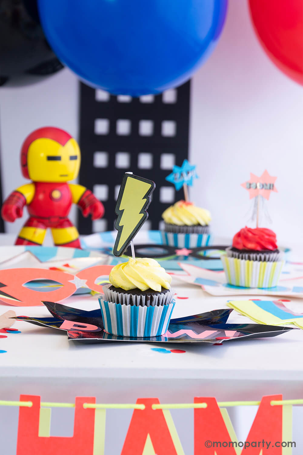 Superhero party treats and a free printable  Superhero party, Superhero  birthday party, Avenger birthday party