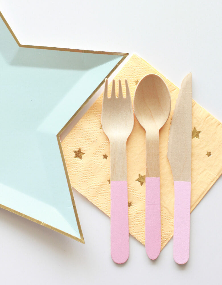 Soft Pink Wooden Cutlery Set with Jazzy Star Napkin and plate